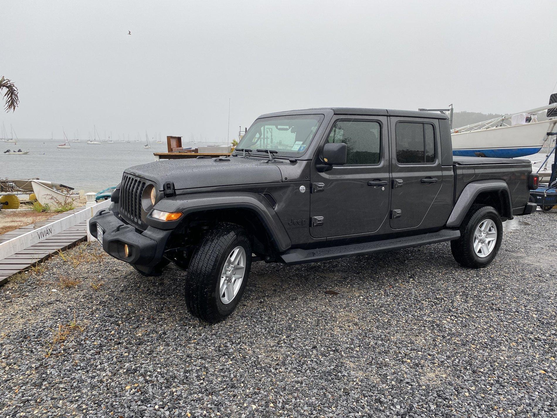 Jeep Gladiator Purchasing a 2021 JT tonight B6BA12D0-9D71-4B72-A68F-1624C6996E62