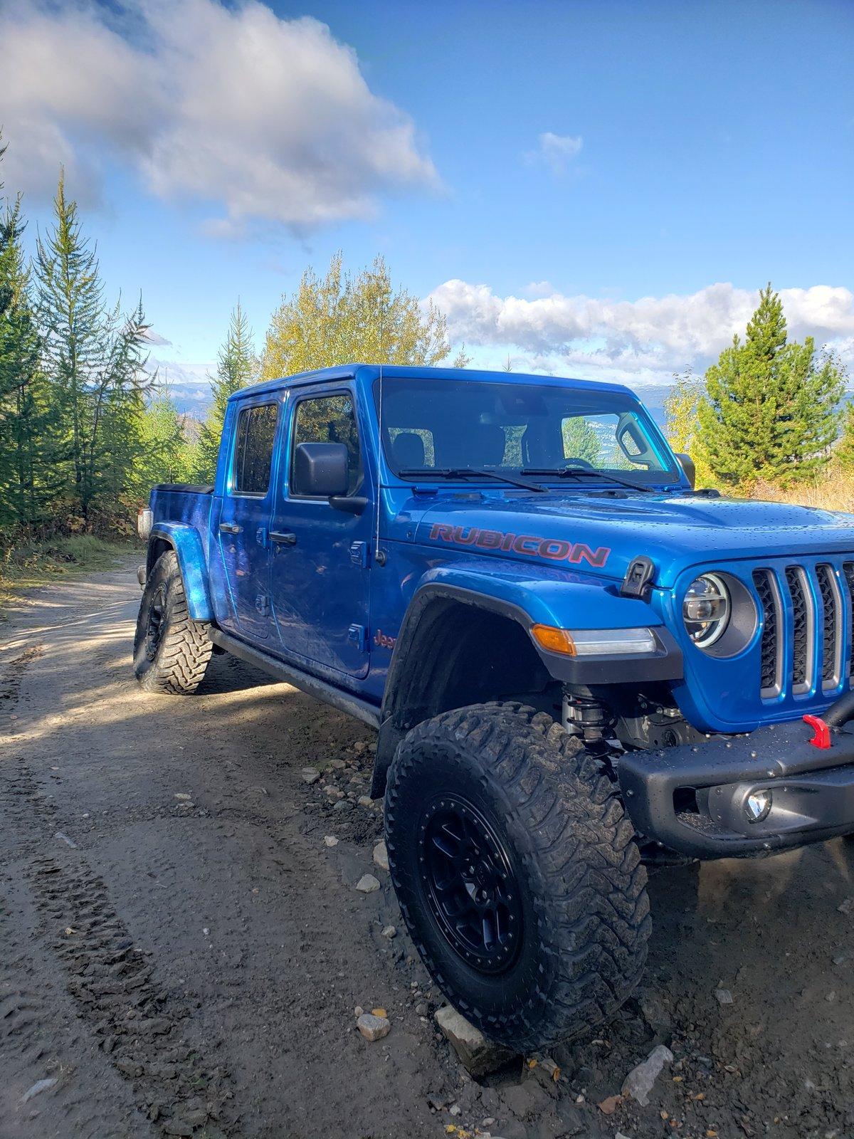 Jeep Gladiator NEWBBUILD HYDRO-ONE 20201012_103123