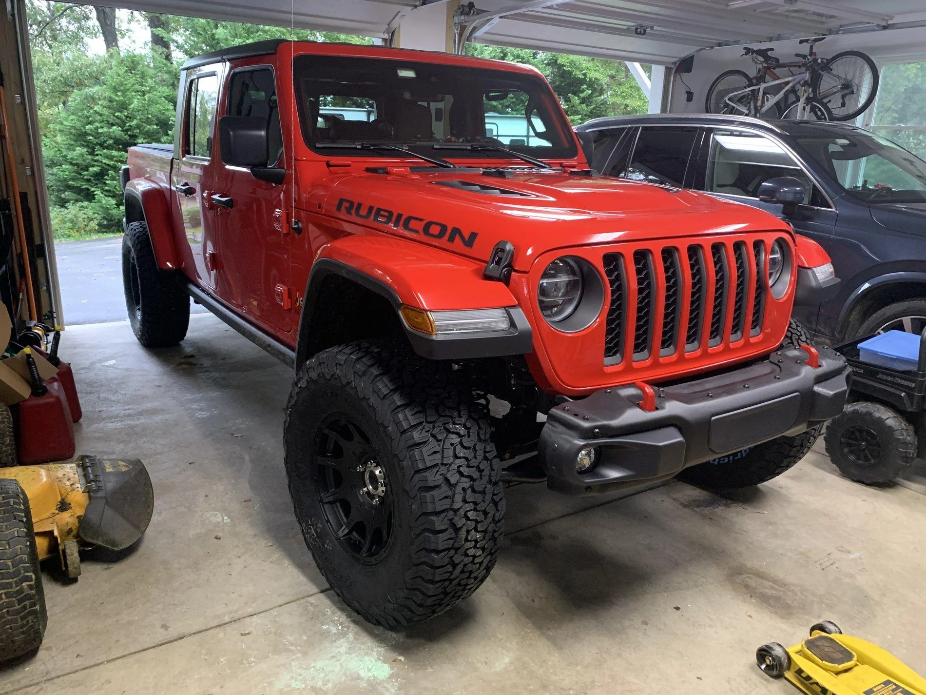 Jeep Gladiator Jeep Gladiator Diesel 685AD2C8-98B7-45C6-849C-E93B100249D4