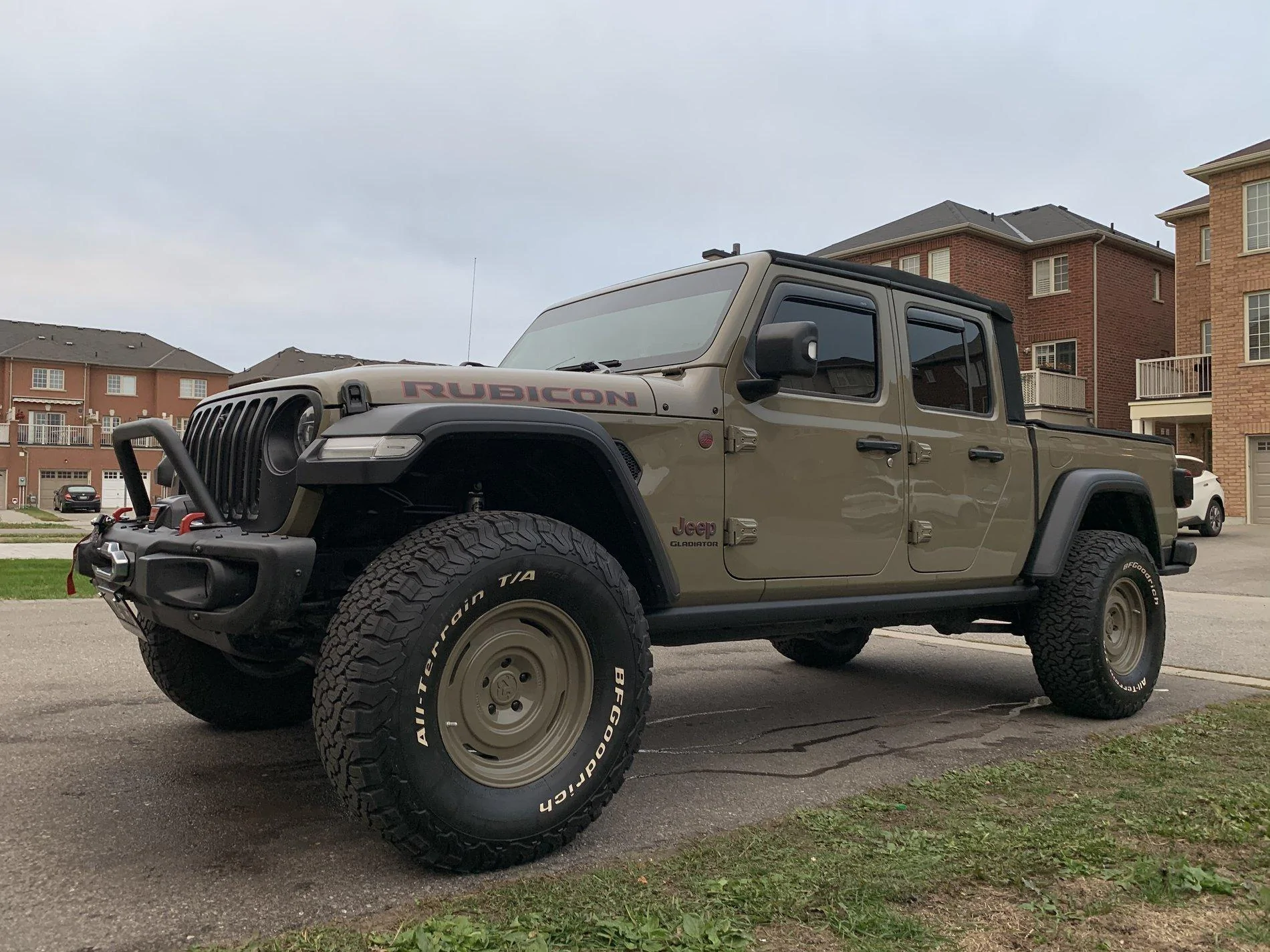 Jeep Gladiator Has anyone painted their hardtop an off colour ? A93453D8-D0CB-40FC-97C3-2AE70F18E8F9