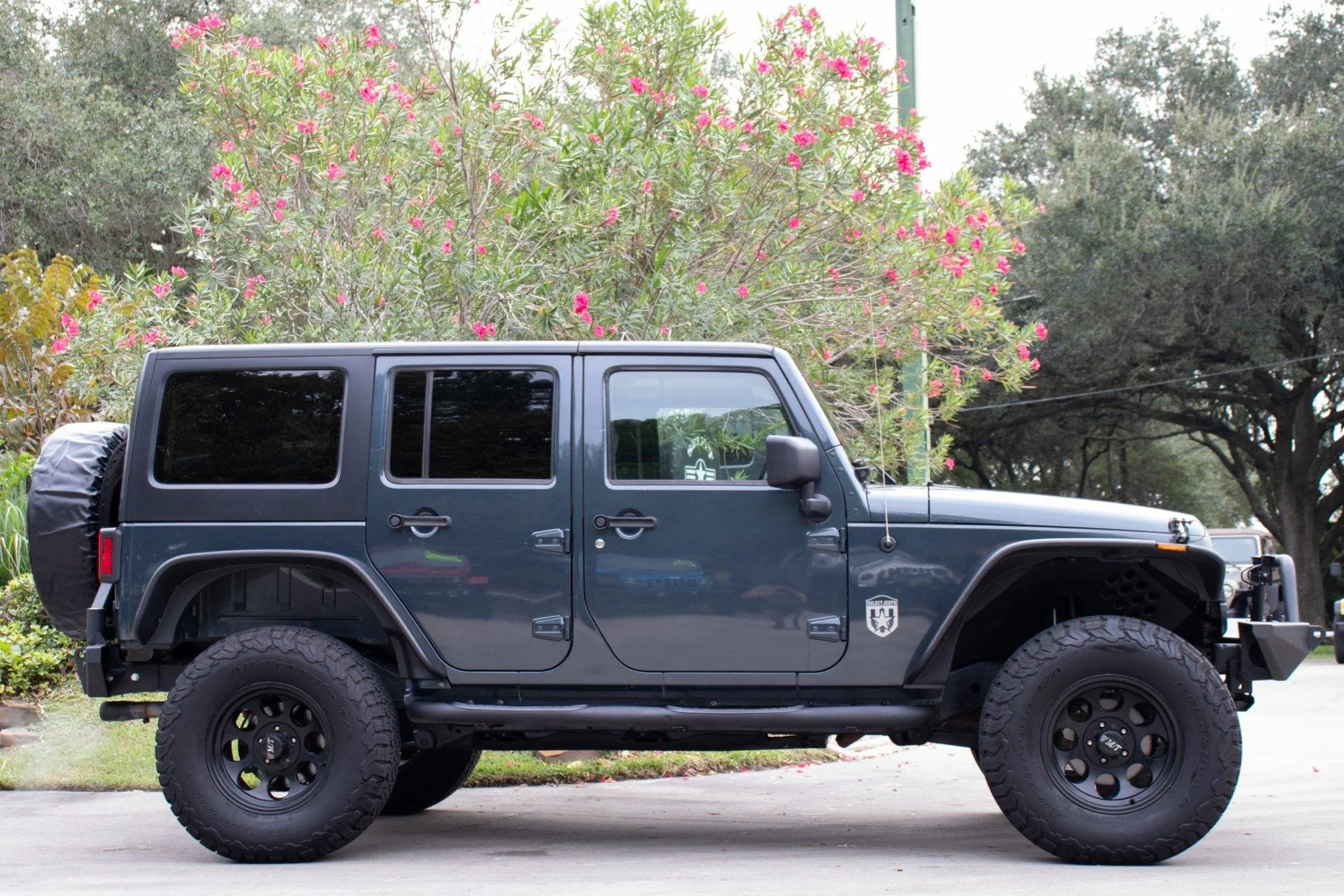 Jeep Gladiator What other color do you wish the Gladiator came in? 1602655265197