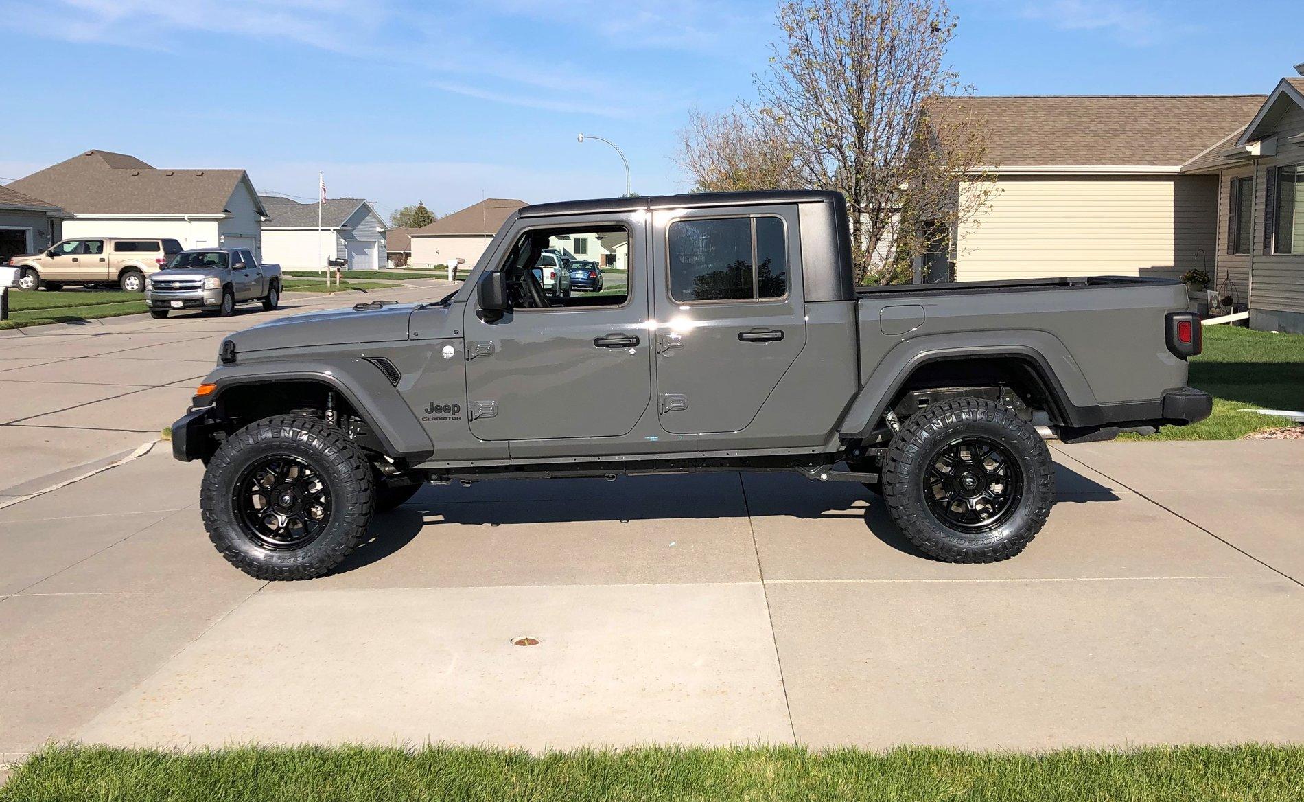 Jeep Gladiator STING GRAY Gladiator JT Club jeep (2)