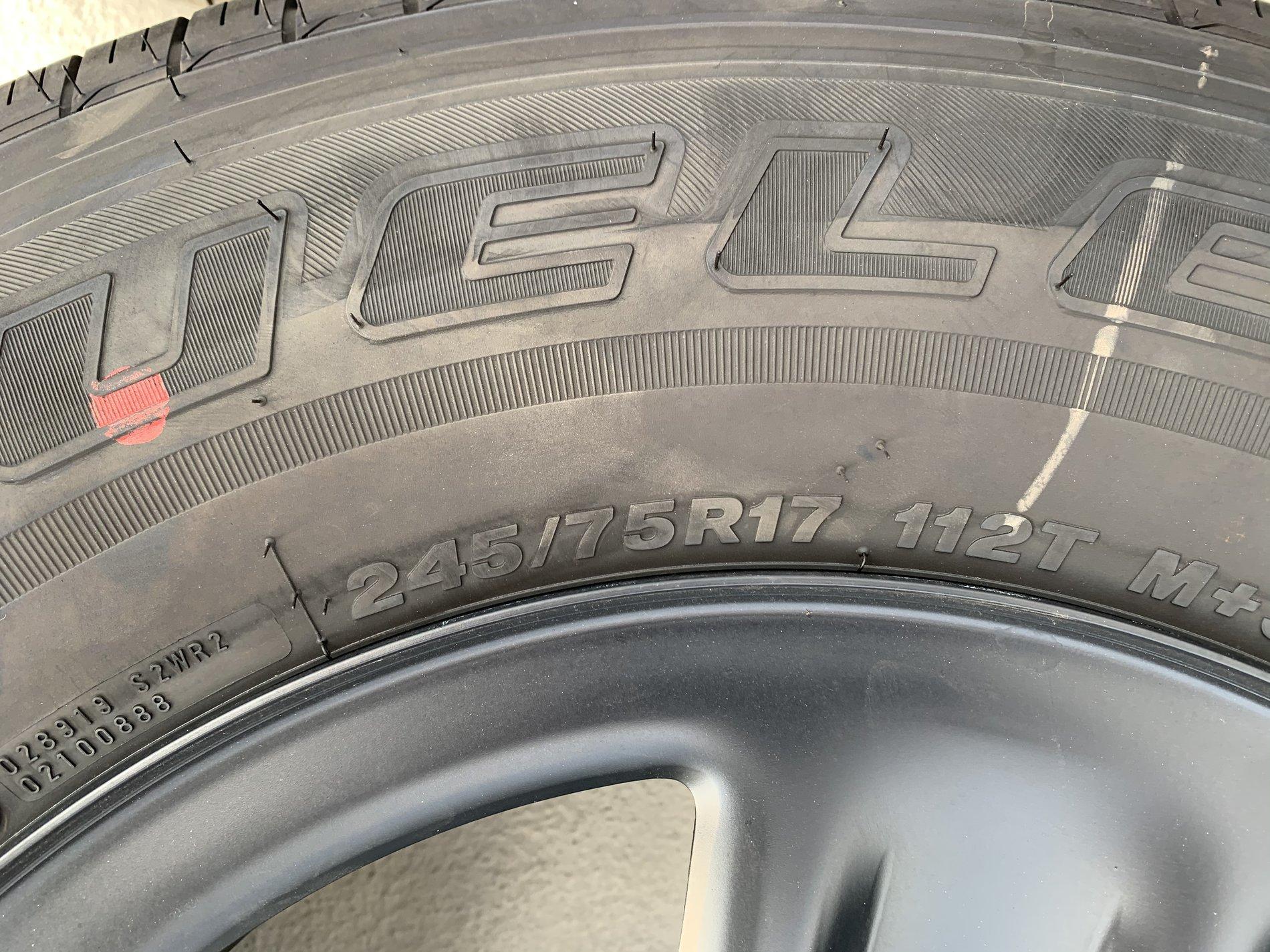 Jeep Gladiator 2021 Gladiator Sport, New wheels and tires 08B53320-BF27-4D21-9068-3EFE494434A5