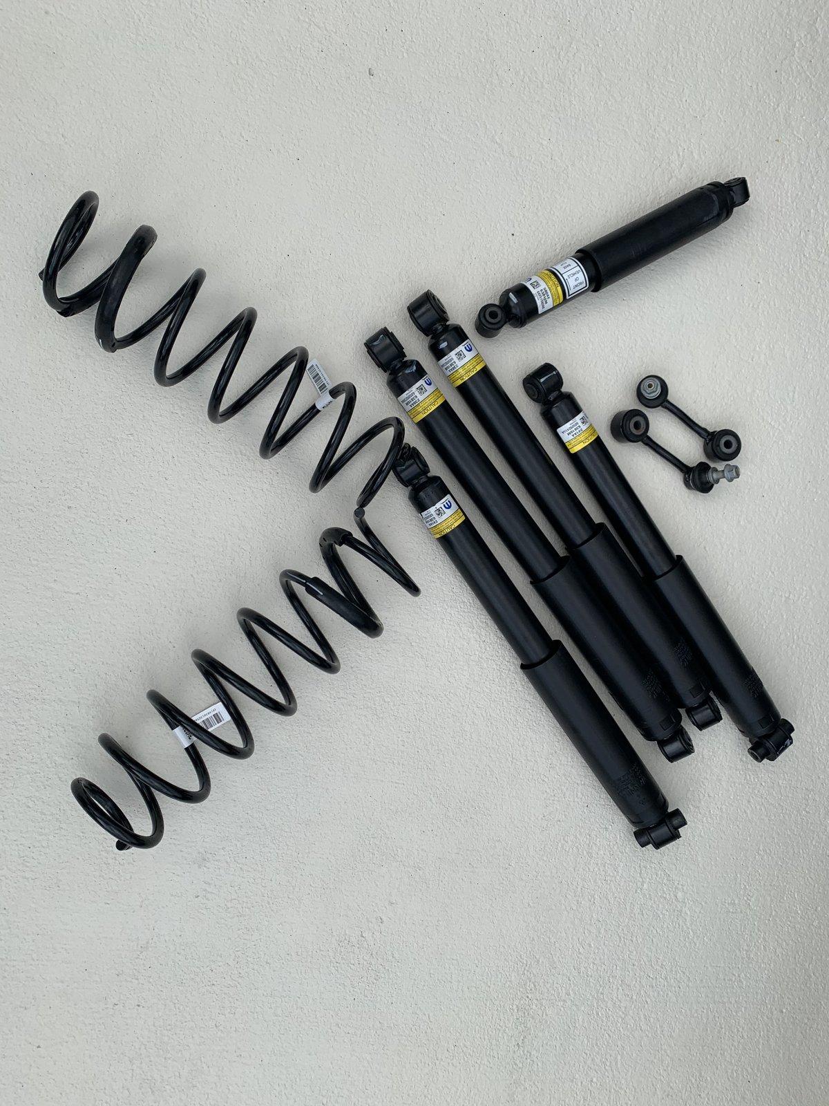 Jeep Gladiator 2021 Gladiator Sport shocks etc 44AE5965-3A07-42EE-BA9C-48BC877A1B56