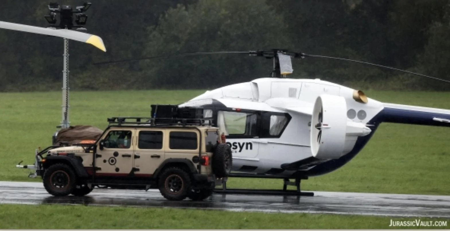 Jeep Gladiator Jeep Gladiator spotted on set of Jurassic World 3 Dominion movie 4bf60da4-bef4-42a6-a949-a24a2ff64759-jpeg