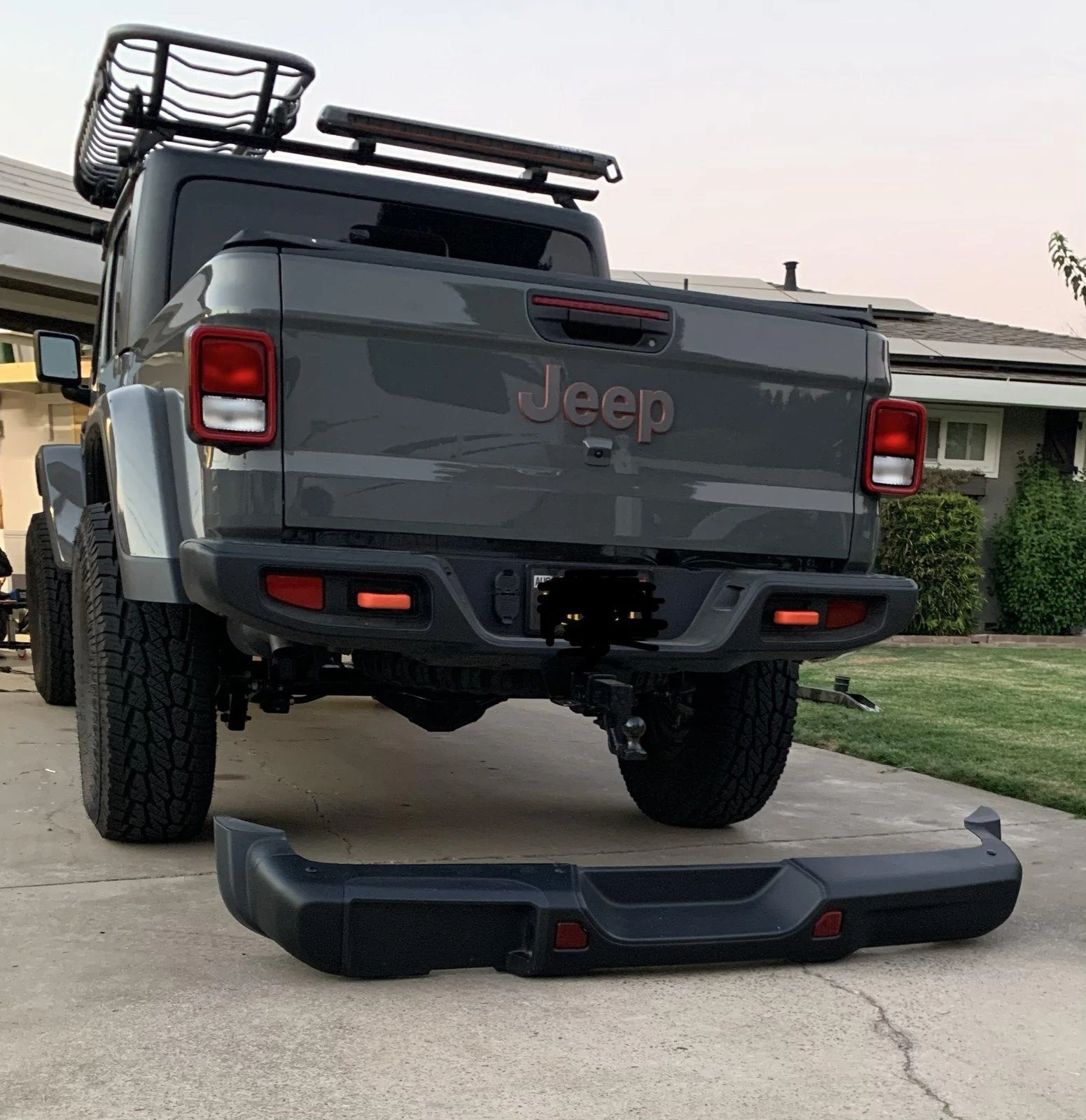 Jeep Gladiator Mojave with Rubicon bumpers CE8F6DBF-7E52-4286-A189-B0AA4DF60DB9