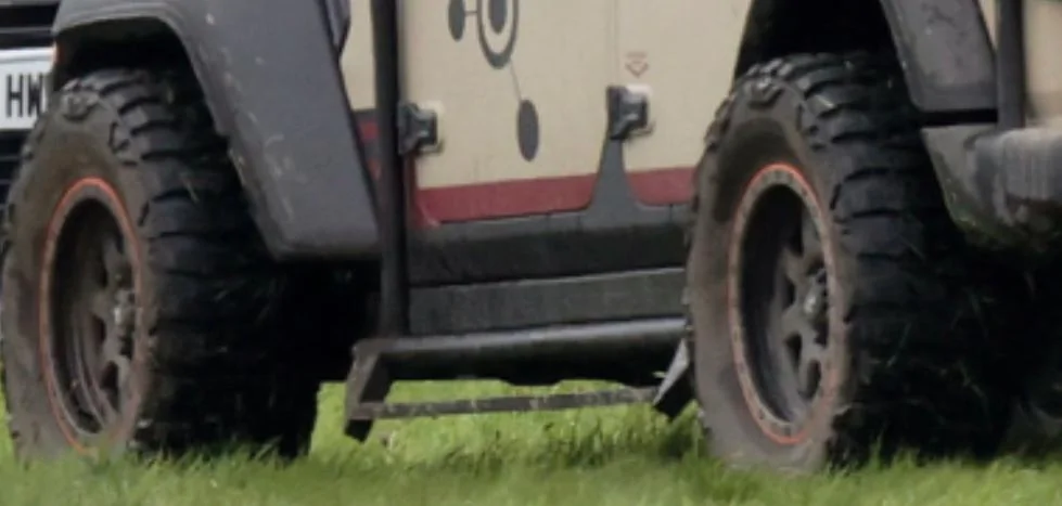 Jeep Gladiator Jeep Gladiator spotted on set of Jurassic World 3 Dominion movie D78CB336-447A-4CF9-B942-DDB907060553