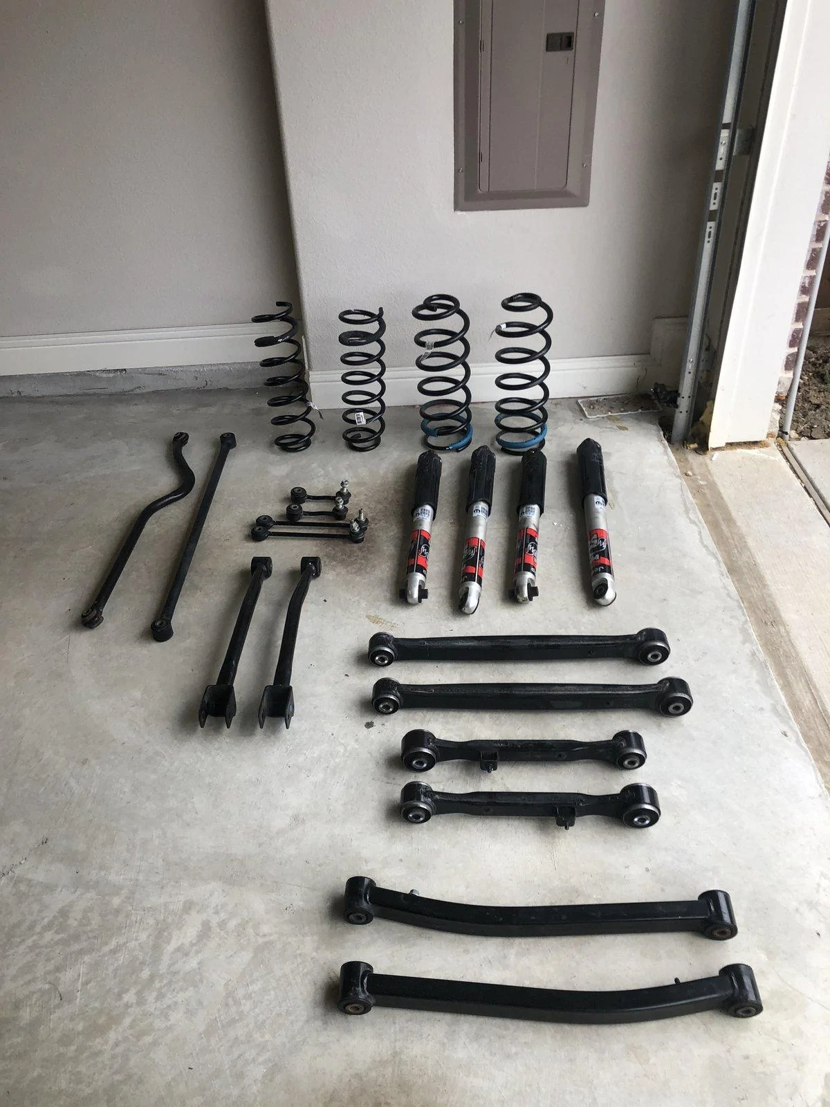 Jeep Gladiator RUBICON FACTORY SUSPENSION - $300 OBO IMG_3095