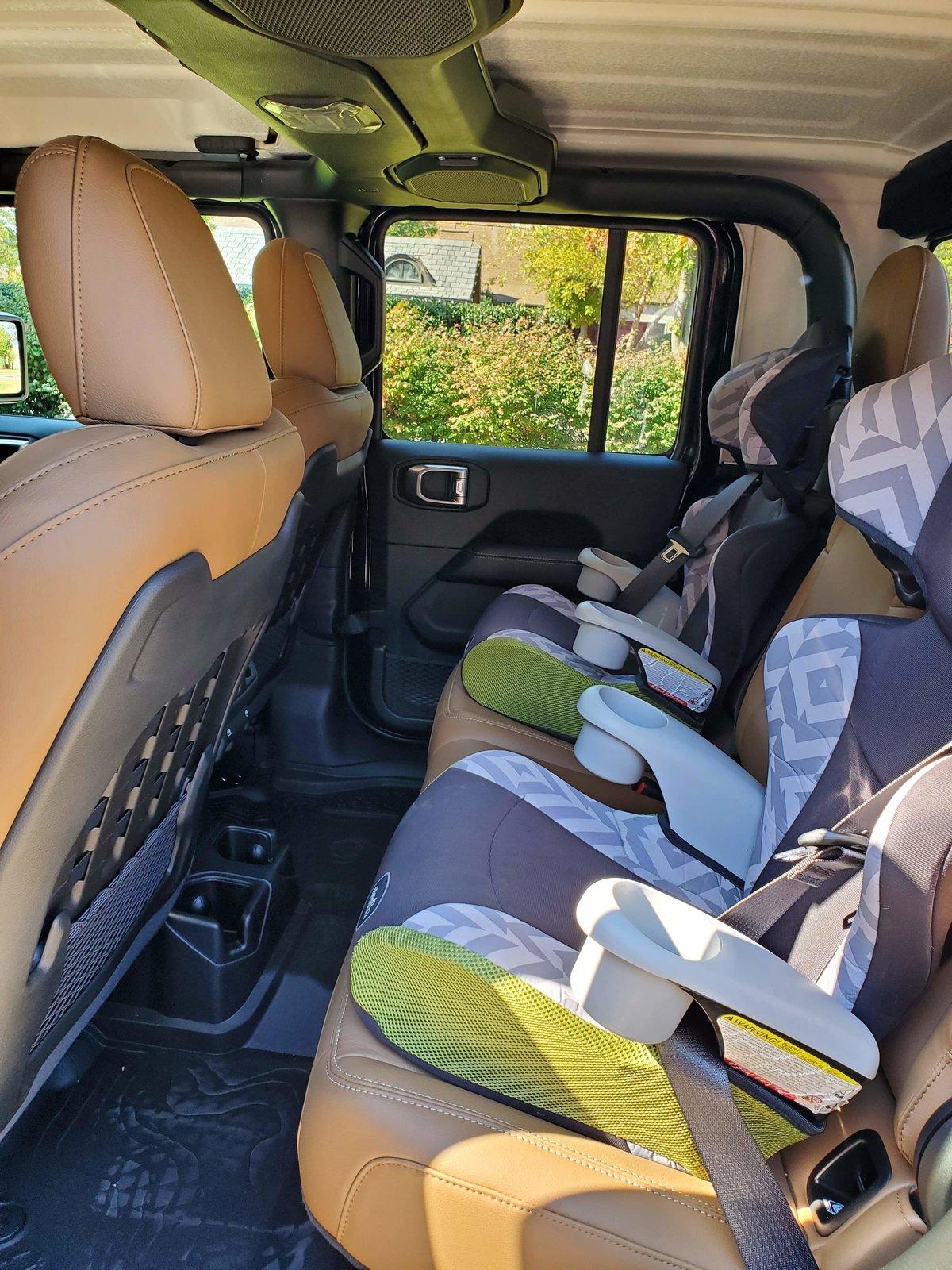 Jeep Gladiator BLACK Gladiator JT Club received_2879014962321237