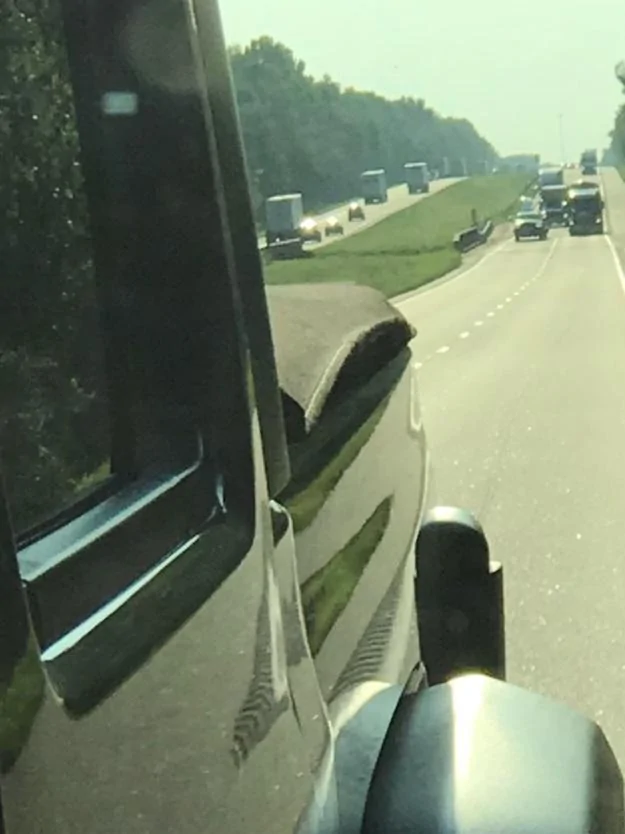 Jeep Gladiator tonneau Cover started lifting at sides when on highway 20201014_163037