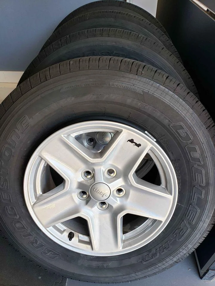 Jeep Gladiator WTT: Wrangler Sport S Wheels/Tires for Gladiator Sport S Wheels/Tires Gladiator wheels