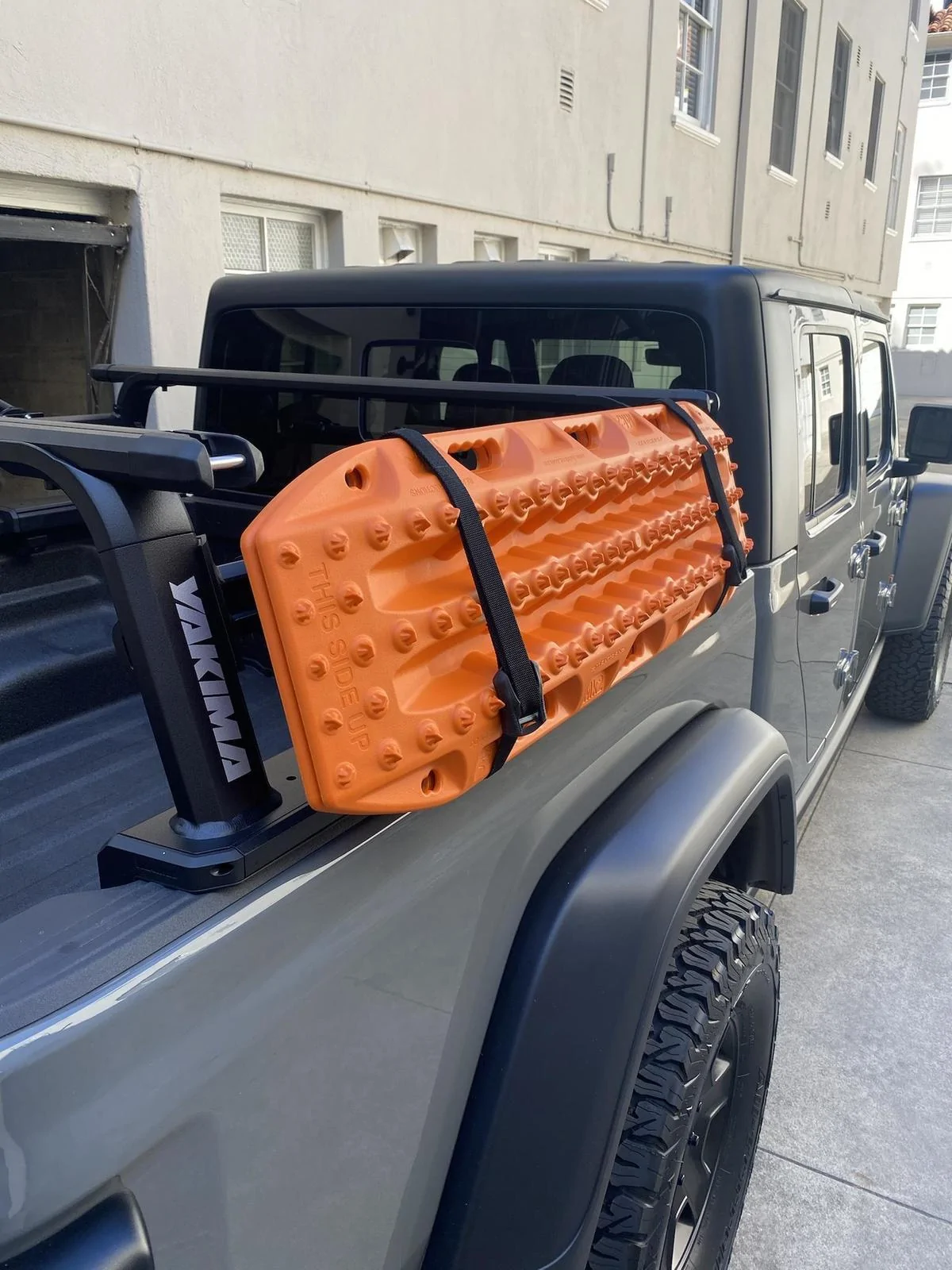 Jeep Gladiator Yakima Outpost HD with RTT, Awning, Rotopax Sol2CGF