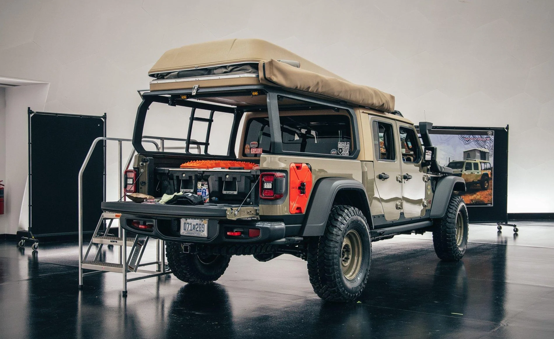 Jeep Gladiator GATOR Gladiator JT Club jeep-wayout-concept-gladiator-4-jpg