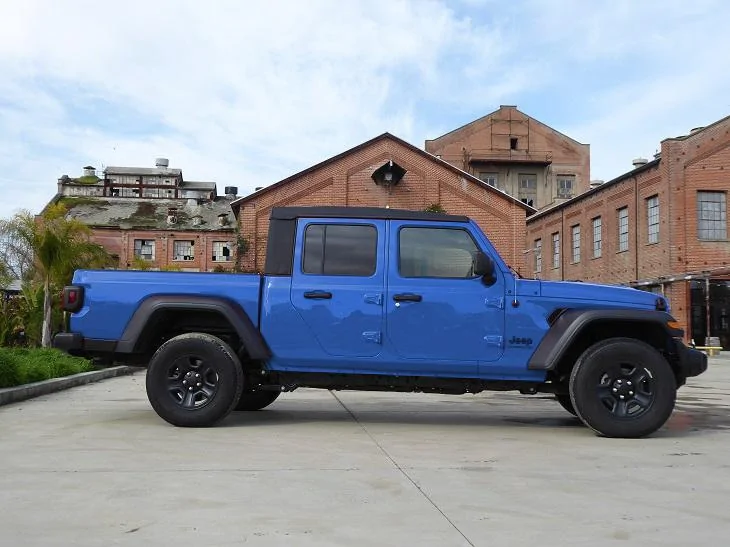 Jeep Gladiator HYDRO BLUE PEARL Gladiator JT Club HydroBlueJT6