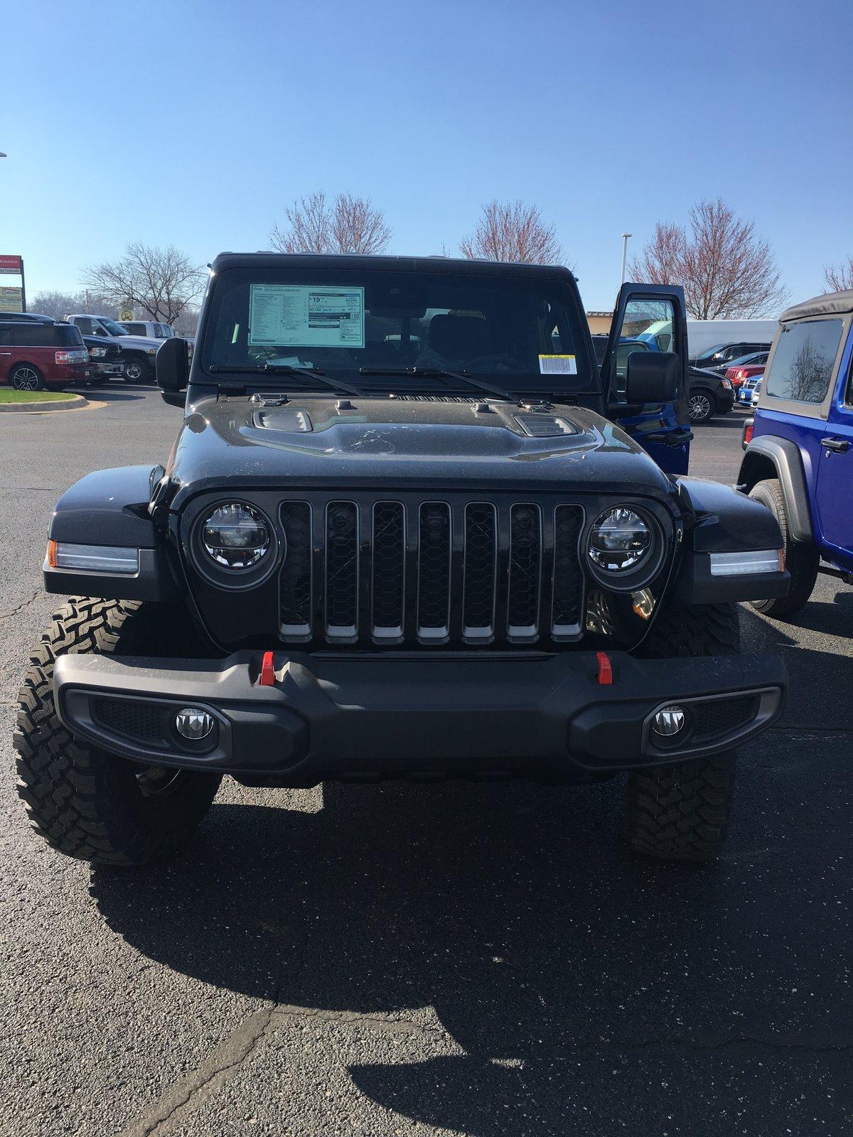 Jeep Gladiator FCA Announcement + Video: 2020 Jeep Gladiator Begins Shipping to U.S. Dealers 1A329741-7BB0-4660-B77A-444249042873
