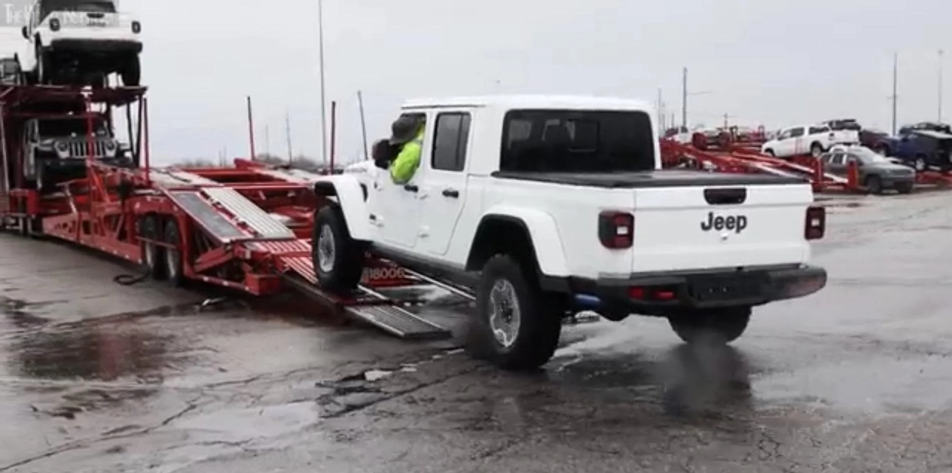 Jeep Gladiator BRIGHT WHITE Gladiator JT Club DC57BB6D-372F-4C30-BDB2-2484FBBE2D75