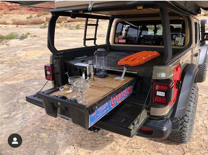 Jeep Gladiator Jeep Gladiator Wayout Concept in Gator Color 5D0CDAEE-CD1D-4F6F-B225-63B66BC1BC39