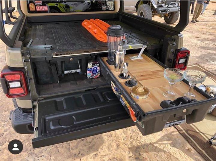 Jeep Gladiator Jeep Gladiator Wayout Concept in Gator Color 3DC55753-66F5-4A00-95ED-278F4C5A24ED
