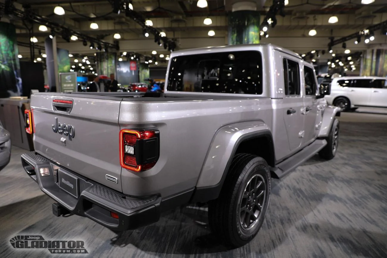 Jeep Gladiator 2019 NY Auto Show: Jeep Gladiators on Display A33A8421