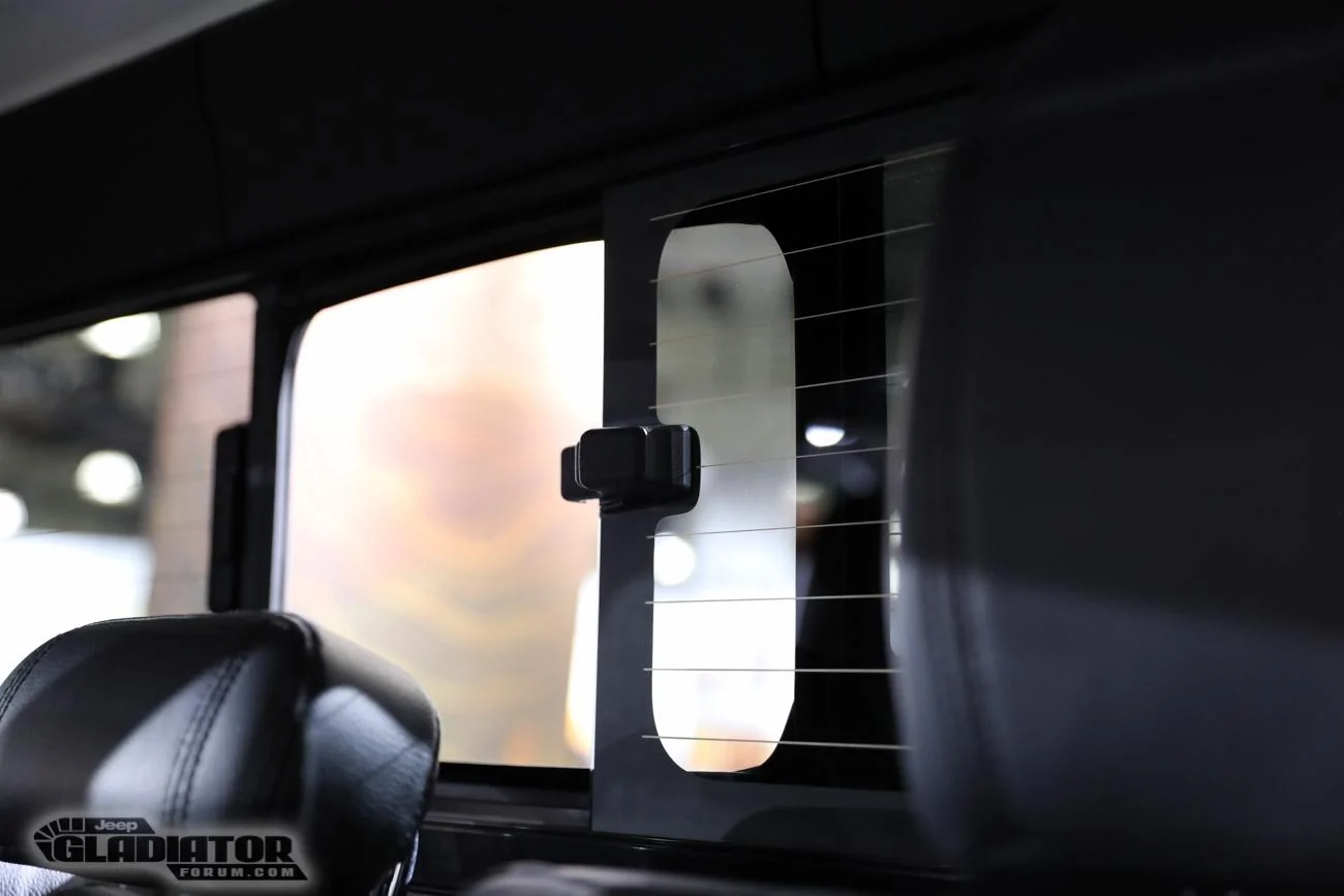Jeep Gladiator 2019 NY Auto Show: Jeep Gladiators on Display A33A8425