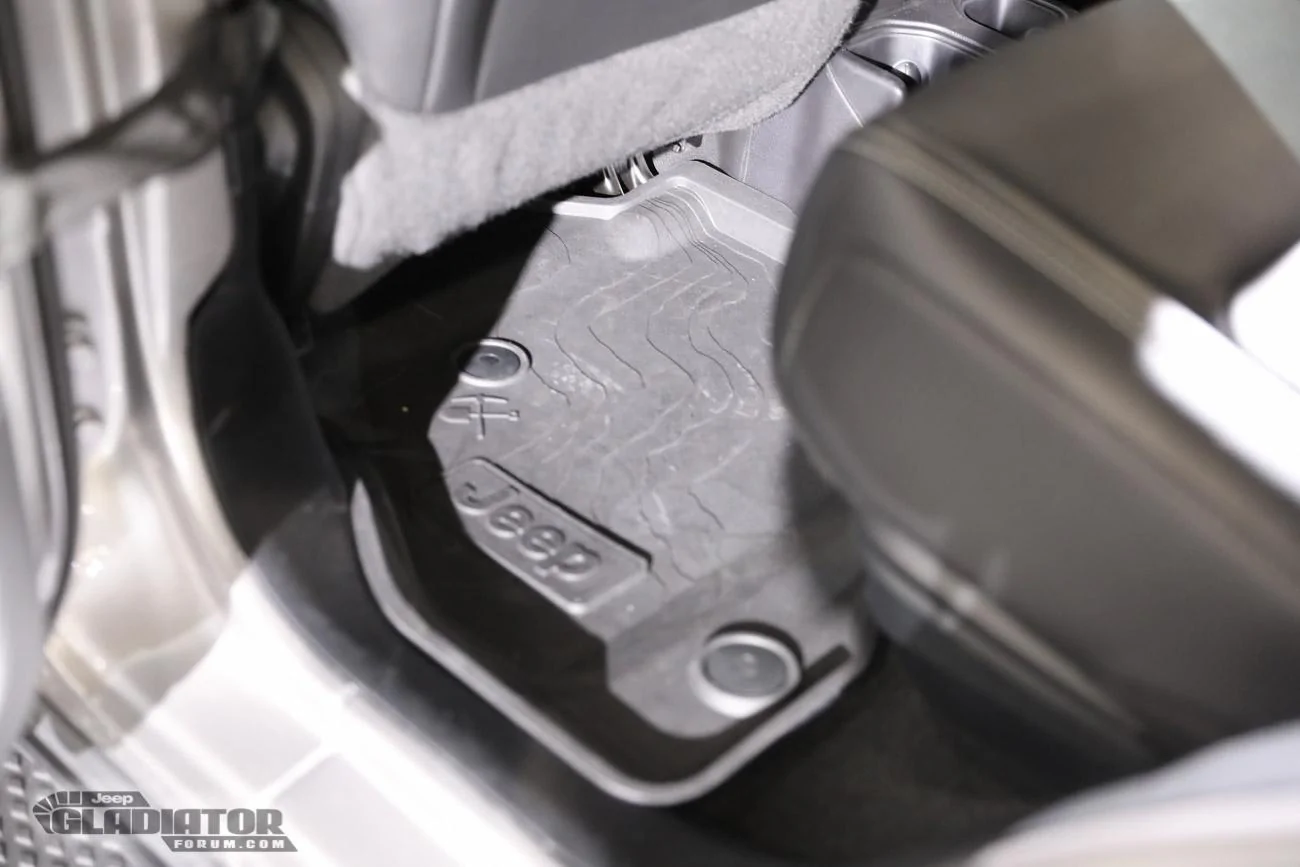 Jeep Gladiator 2019 NY Auto Show: Jeep Gladiators on Display A33A8426