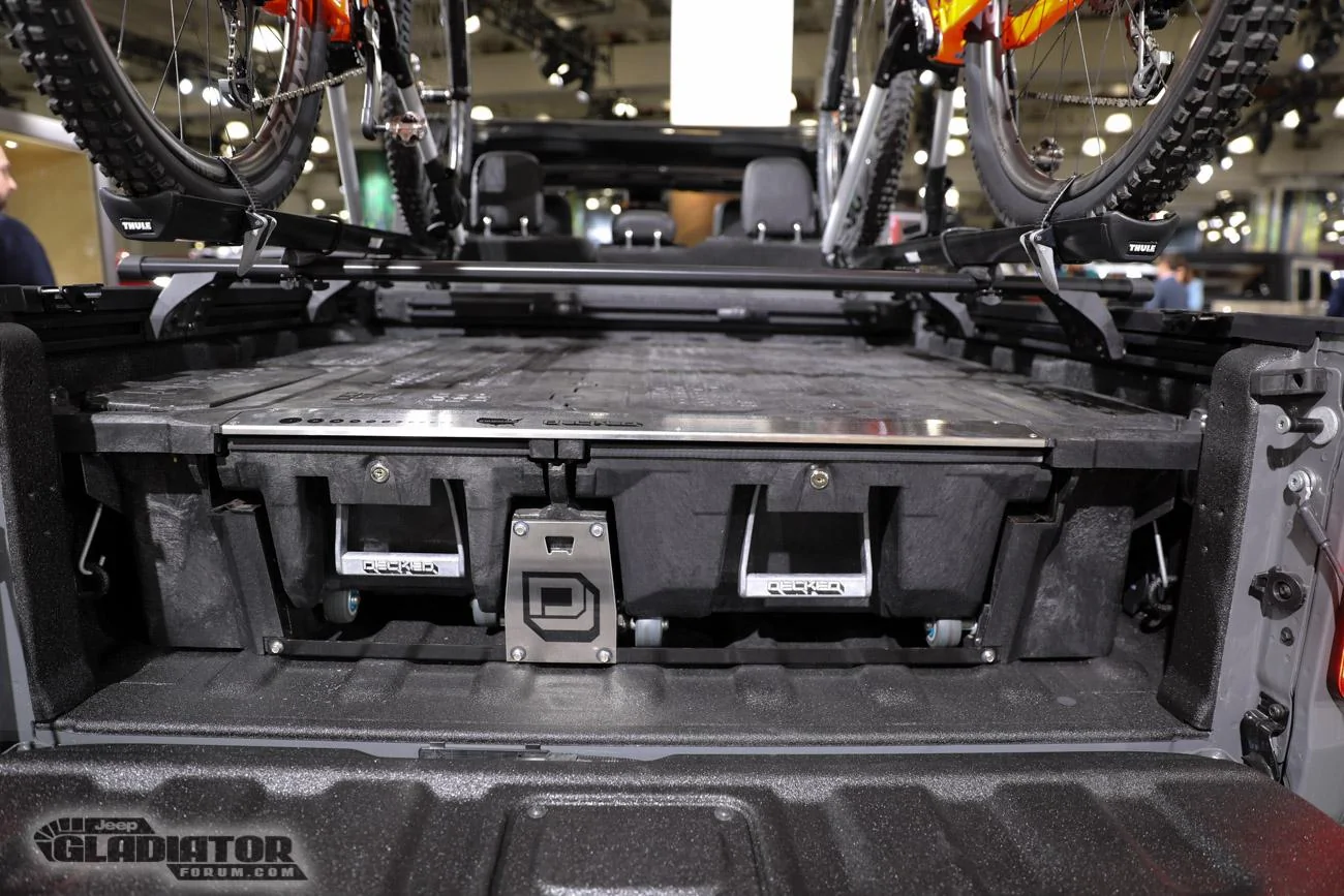 Jeep Gladiator 2019 NY Auto Show: Jeep Gladiators on Display A33A8431