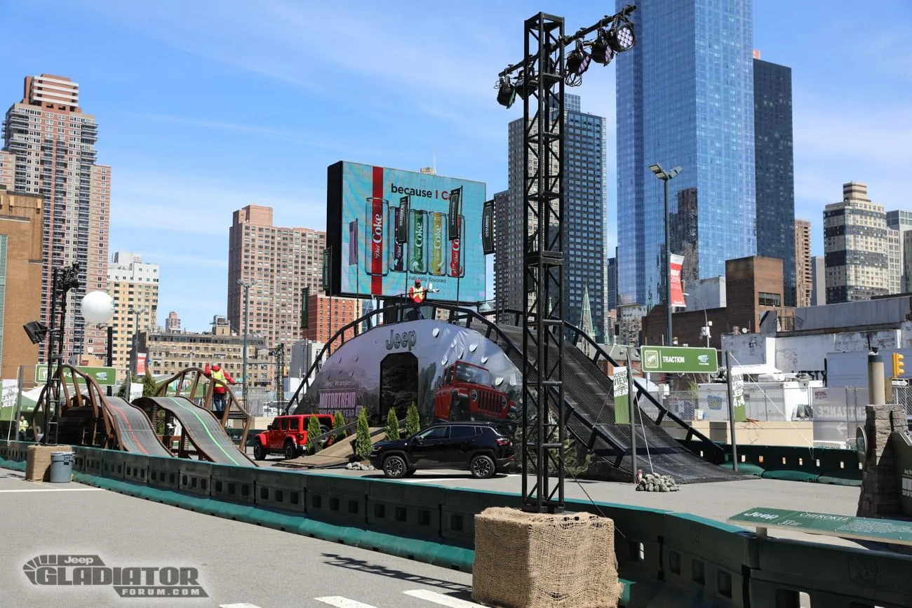 Jeep Gladiator 2019 NY Auto Show: Jeep Gladiators on Display A33A8446