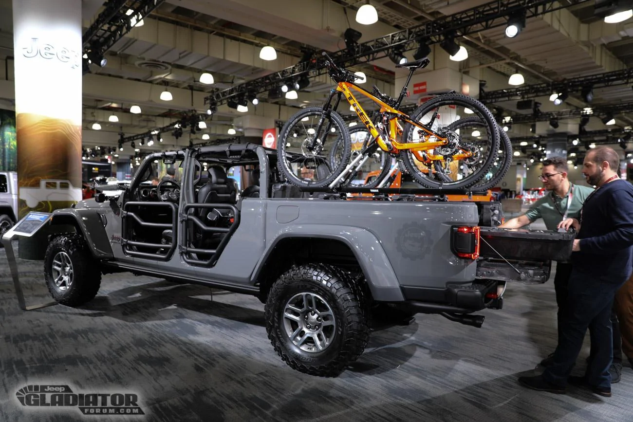 Jeep Gladiator STING GRAY Gladiator JT Club Sting-Gray-Jeep-Gladiator-Pickup-JT-A33A8428