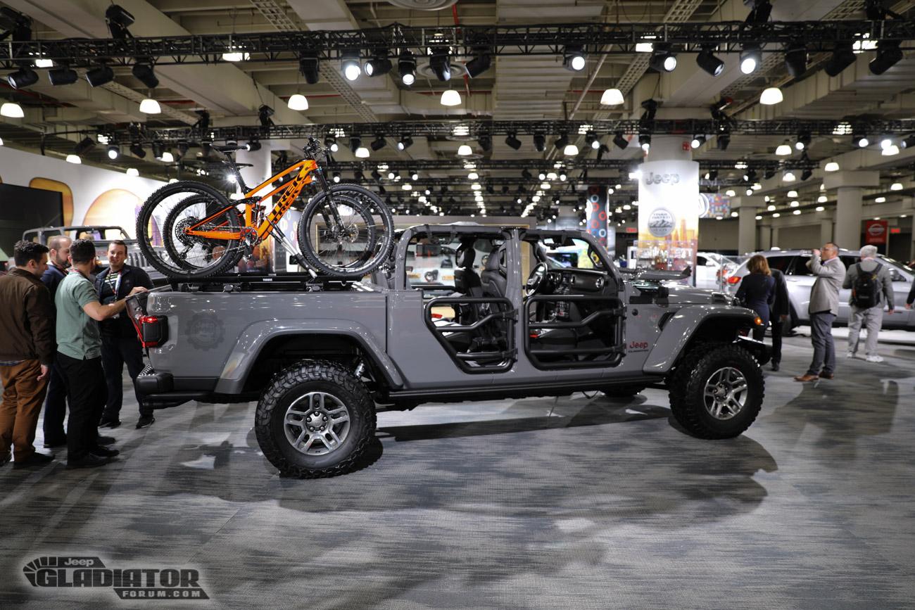 Jeep Gladiator STING GRAY Gladiator JT Club Sting-Gray-Jeep-Gladiator-Pickup-JT-A33A8430