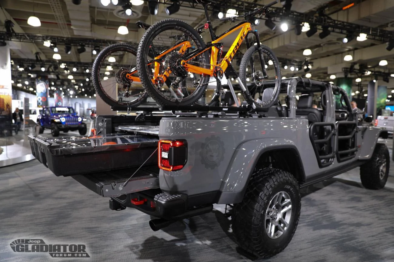 Jeep Gladiator STING GRAY Gladiator JT Club Sting-Gray-Jeep-Gladiator-Pickup-JT-A33A8434