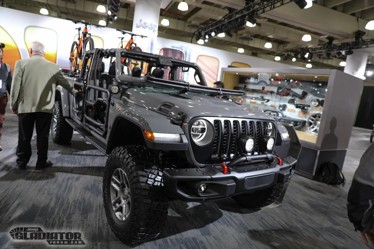 Jeep Gladiator STING GRAY Gladiator JT Club Sting-Gray-Jeep-Gladiator-Pickup-JT-A33A8436