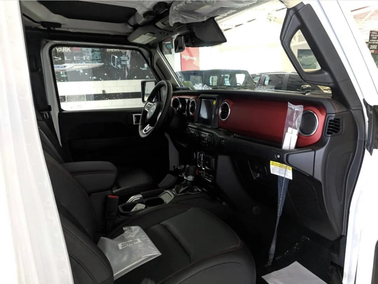 Jeep Gladiator BRIGHT WHITE Gladiator JT Club BFBB7237-5265-4A0C-8BF2-8760CDD65D26