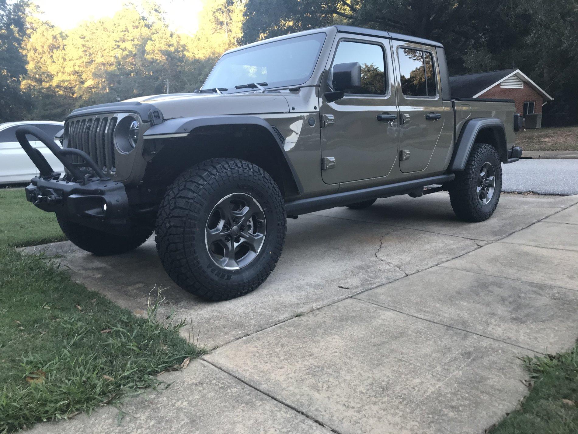 Jeep Gladiator Gator Swamp Fox CD2DF188-D2B5-4C22-A76D-D4BC47574818