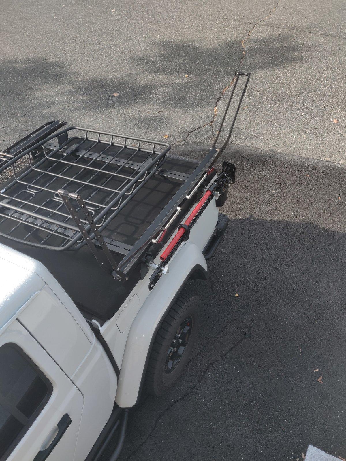 Jeep Gladiator Hilift Jack mounted on Voodoo Cross Bars IMG_20201018_105318