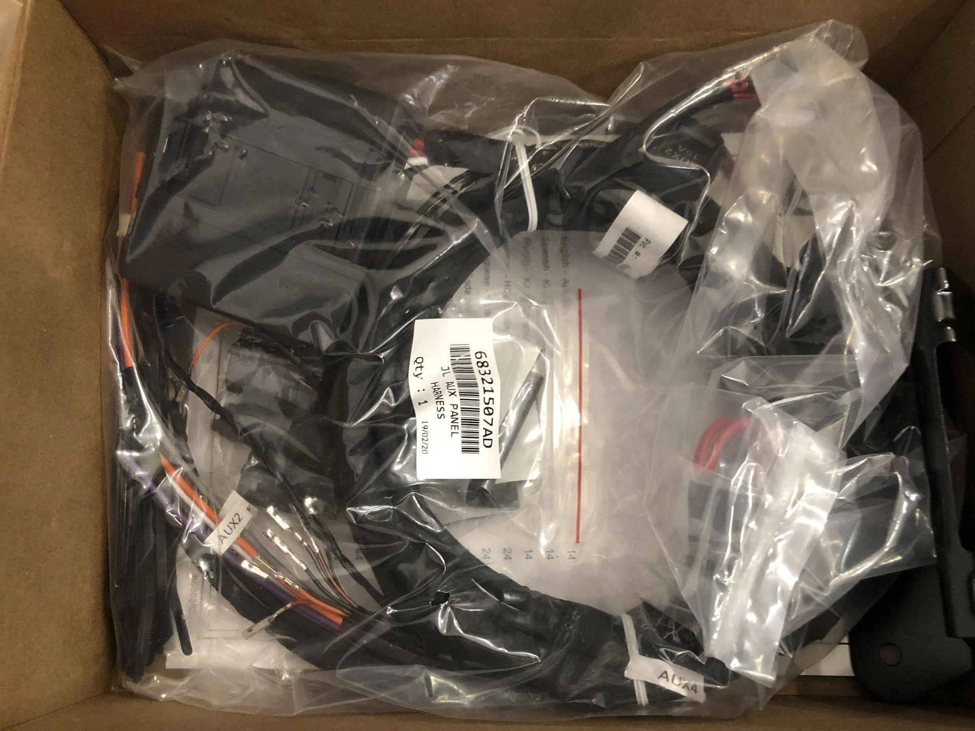 Jeep Gladiator Factory Aux Switches New In Box IMG_3462