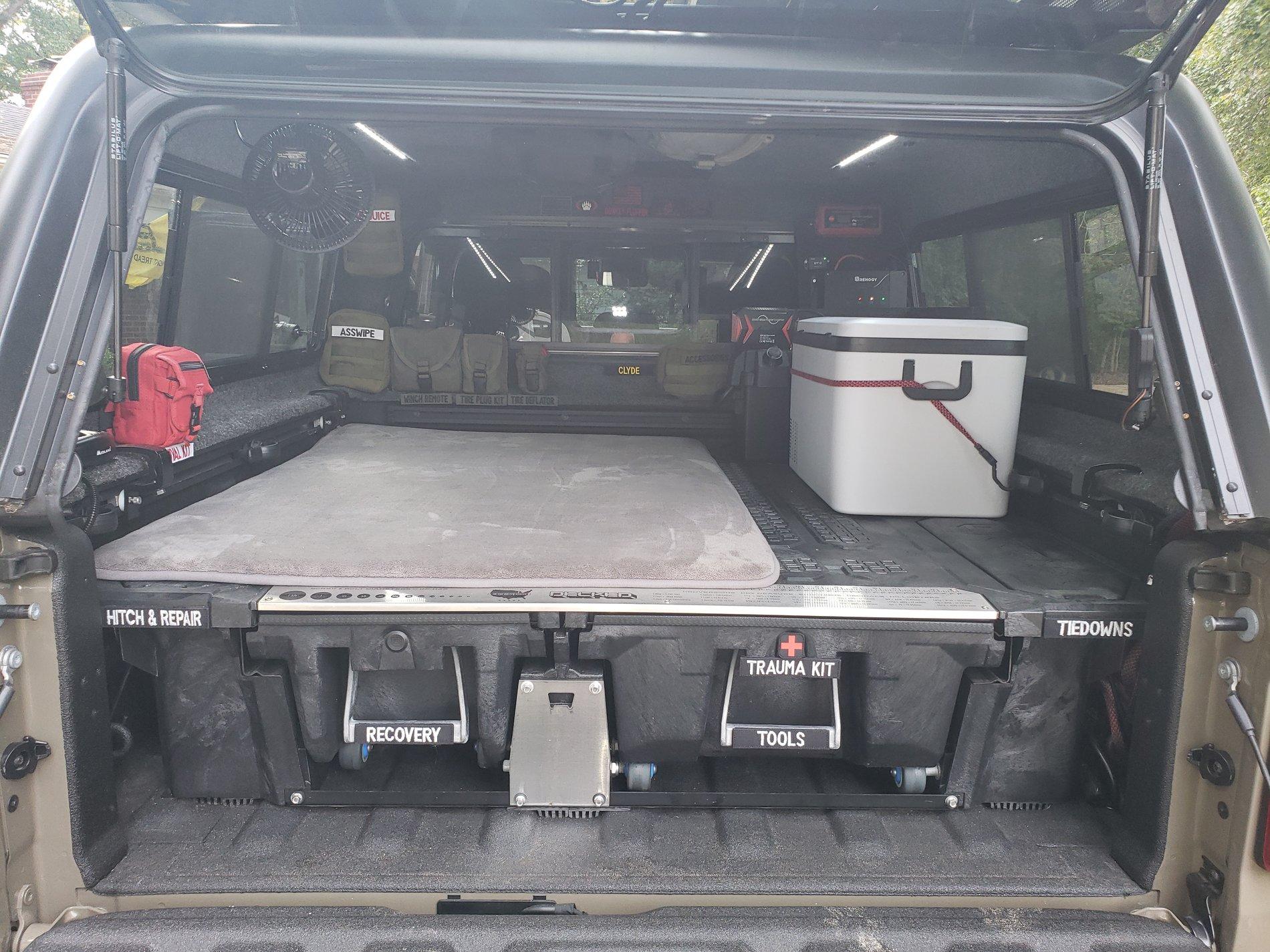 Jeep Gladiator Clyde gets organized with A.R.E. topper and Decked system 20201018_160543
