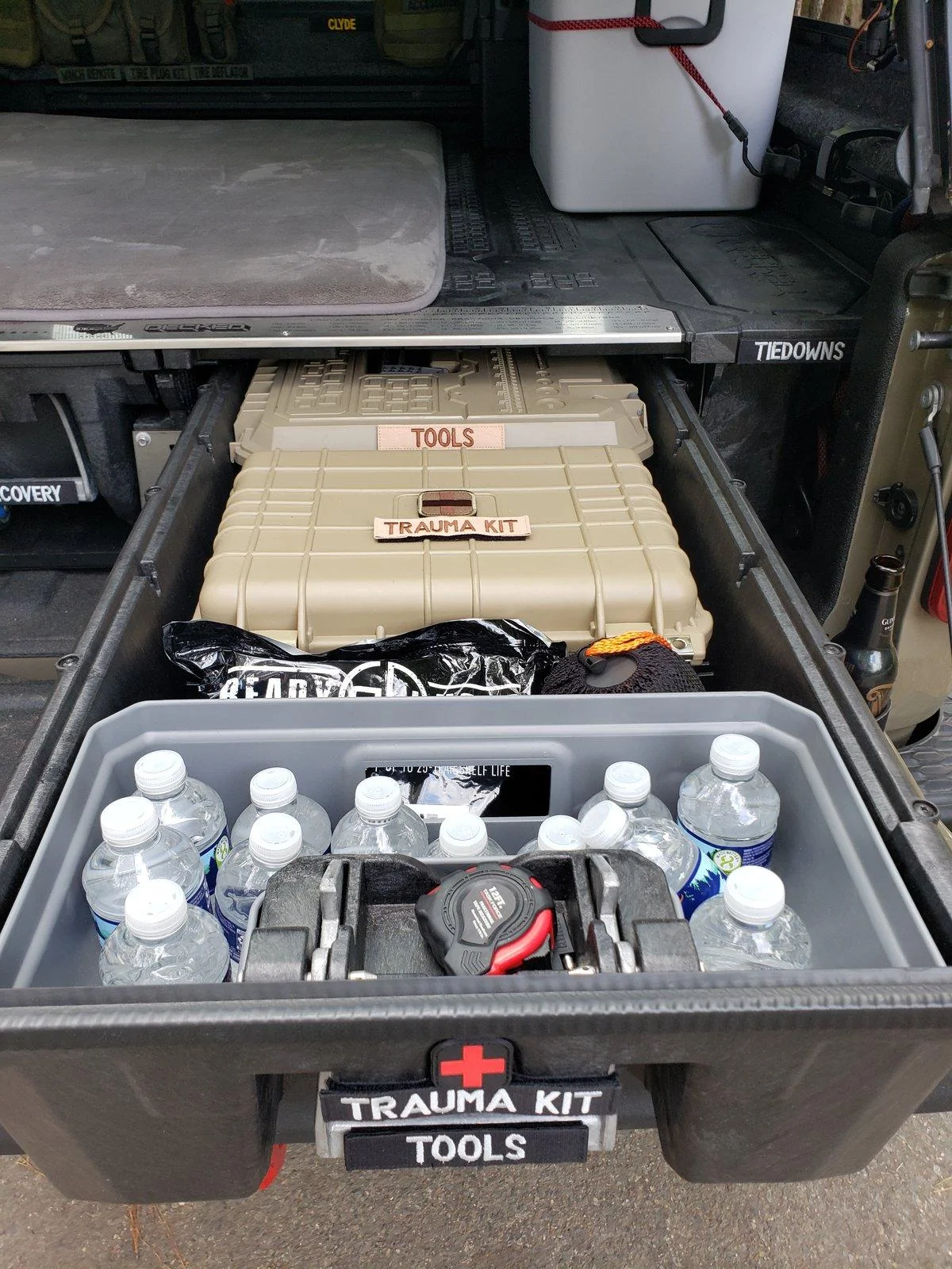 Jeep Gladiator Clyde gets organized with A.R.E. topper and Decked system 20201018_161244