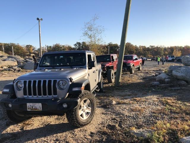 Jeep Gladiator Krawlin 4 K9s Rausch Creek A8FE133F-1CD6-497A-90FA-08A1FFE9FF1A