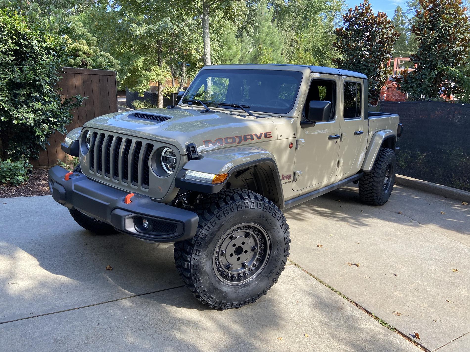 Jeep Gladiator Black Rhino Armory Wheels "GunBlack" 17x9.5 5x5 Set of Four (4) Excellent Condition 2020 jeep gladiator mojave copy