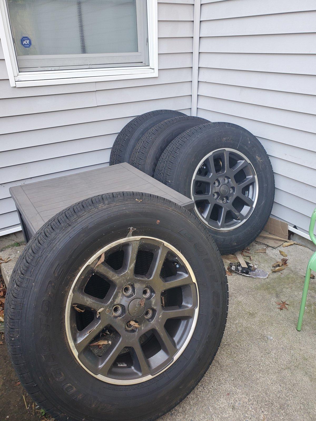 Jeep Gladiator Overland wheels and tires $550 20201018_103503