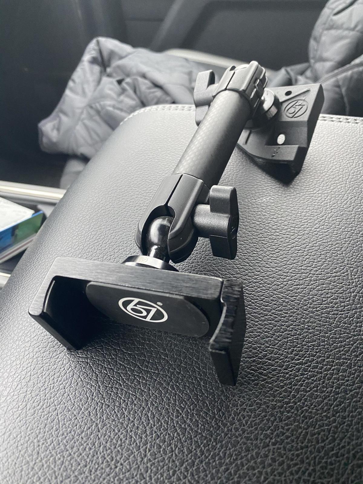 Jeep Gladiator 67 universal matte cell phone holder. P0Lqopx