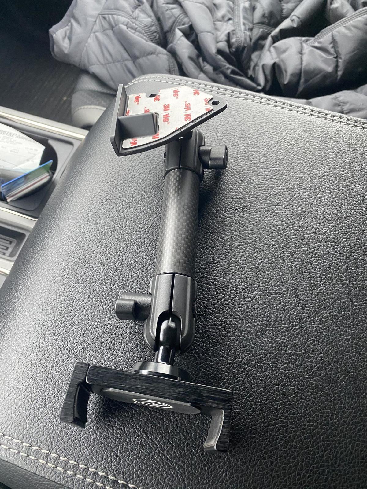 Jeep Gladiator 67 universal matte cell phone holder. sMjMRh4