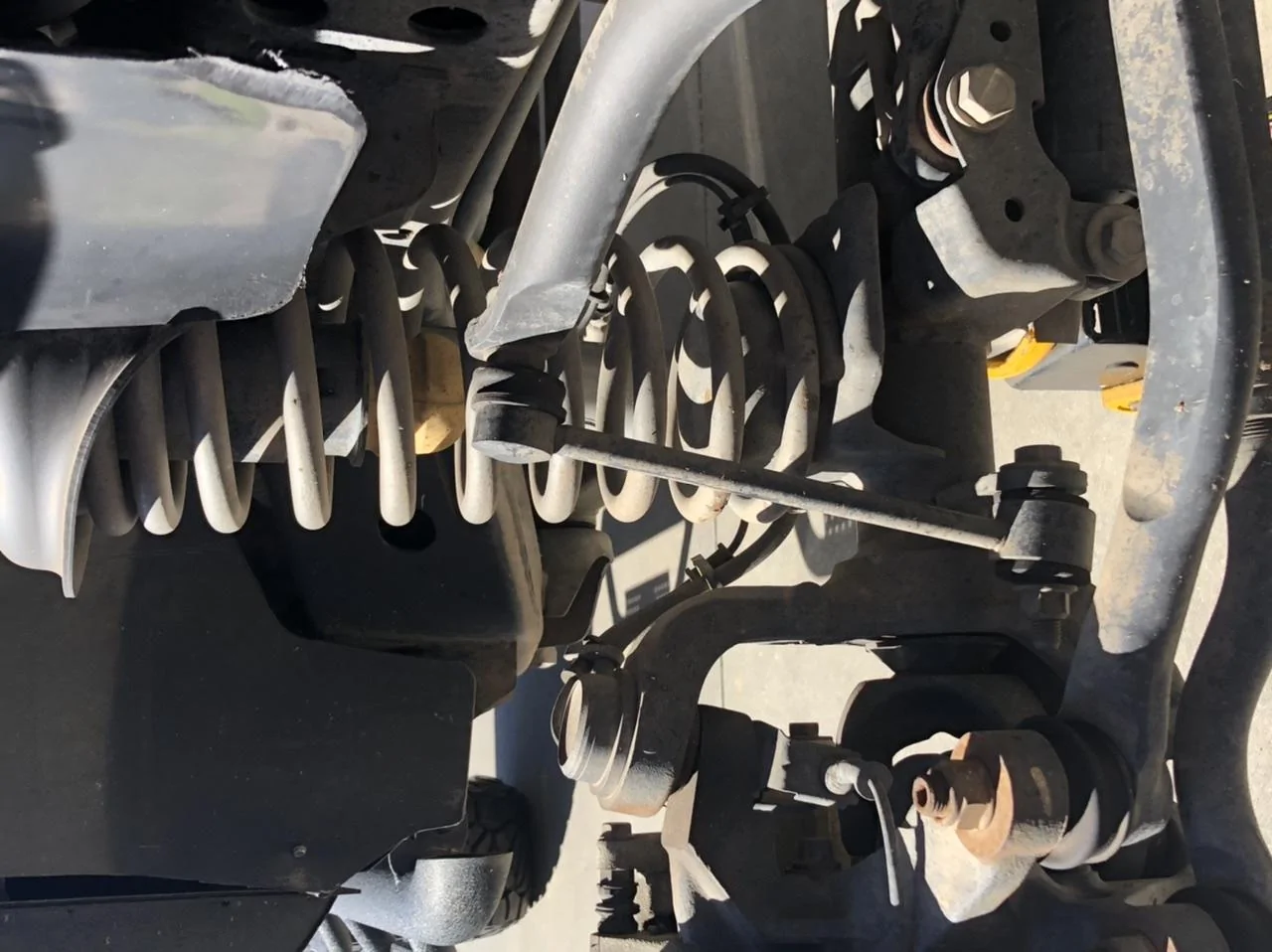Jeep Gladiator JK Sway Bar Links: Is this right? doesnt look right...... CBB28CB0-29AC-448B-AEA3-EDD781C2D91E