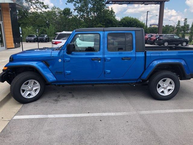 Jeep Gladiator JT Sport Stock wheels/tires $400 E134E4B0-BC64-49FB-8372-B8DC7419178A
