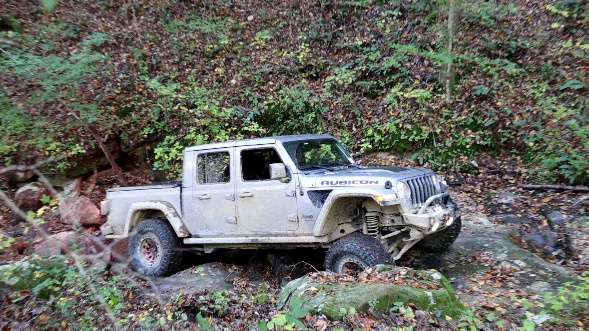 Jeep Gladiator Stubby bumper tire rubbing VideoCapture_20201018-202301