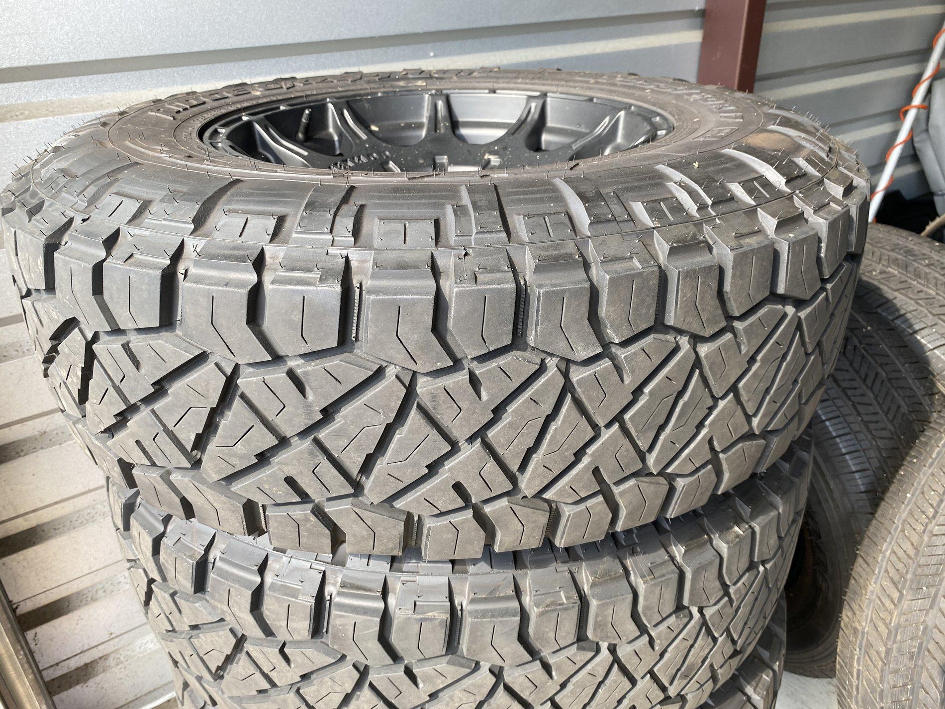 Jeep Gladiator SOLD 17" Method Roost 308 Wheels / Nitto Ridge Grapplers Tires IMG_0236