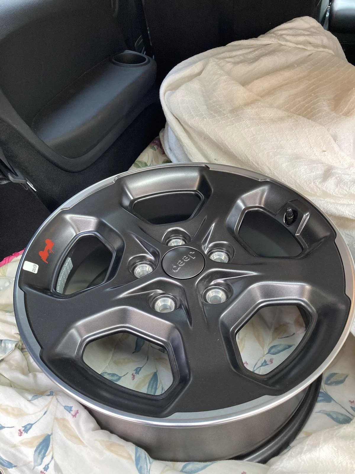 Jeep Gladiator Rubicon take-off wheels and tires 8C9C1E33-B5E8-4295-A001-2E4B16320663