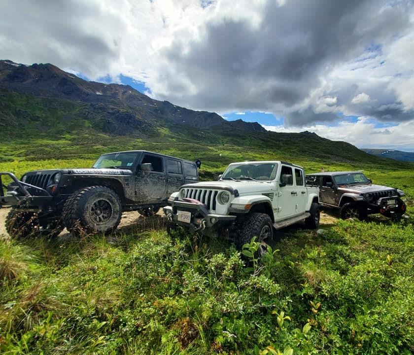 Jeep Gladiator Gladiator Glamour Shots Craigee Creek (3)