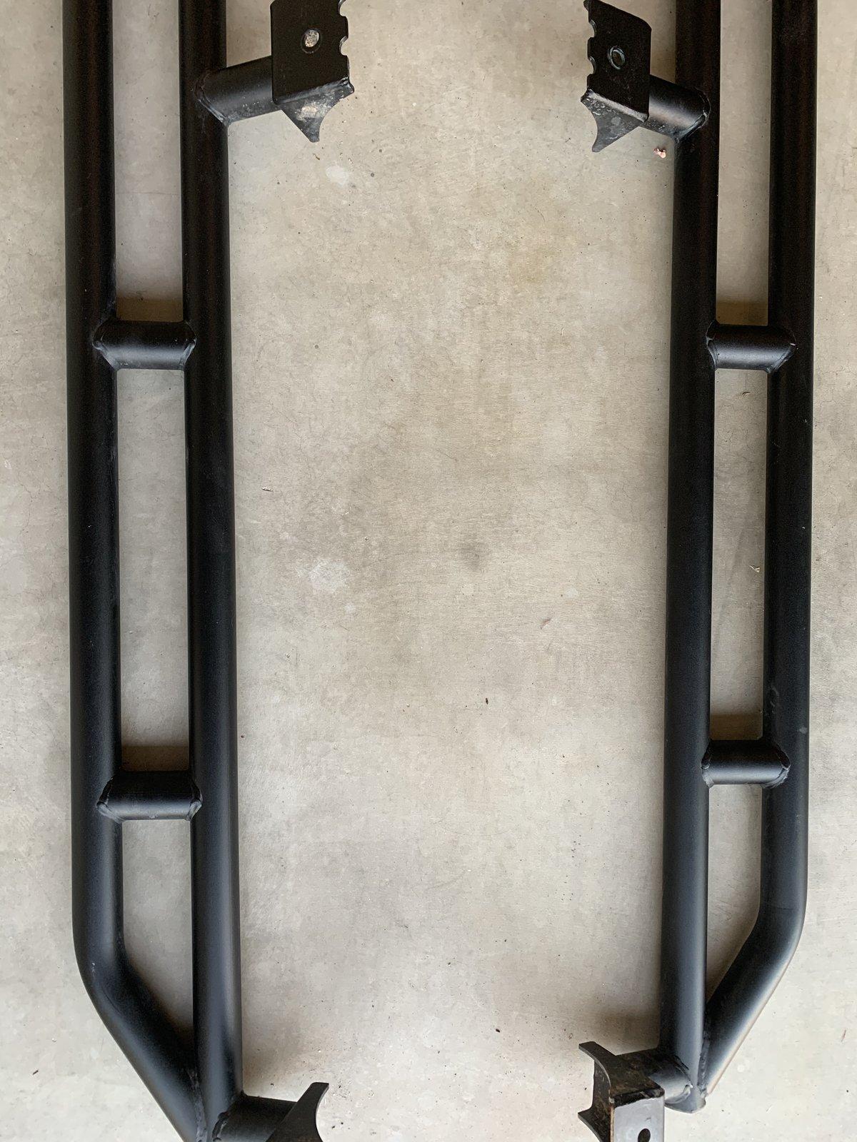 Jeep Gladiator ACE Rock Sliders - LIKE NEW F8E19565-EA8C-4D4B-A052-1F72064B7766