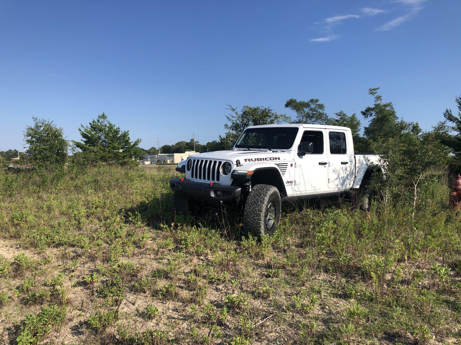 Jeep Gladiator Anyone Running 37x13.5's on 9" wide 0 Offset Wheels? 2FC77AD3-CCCB-4B19-8FB7-6F12319BC92D